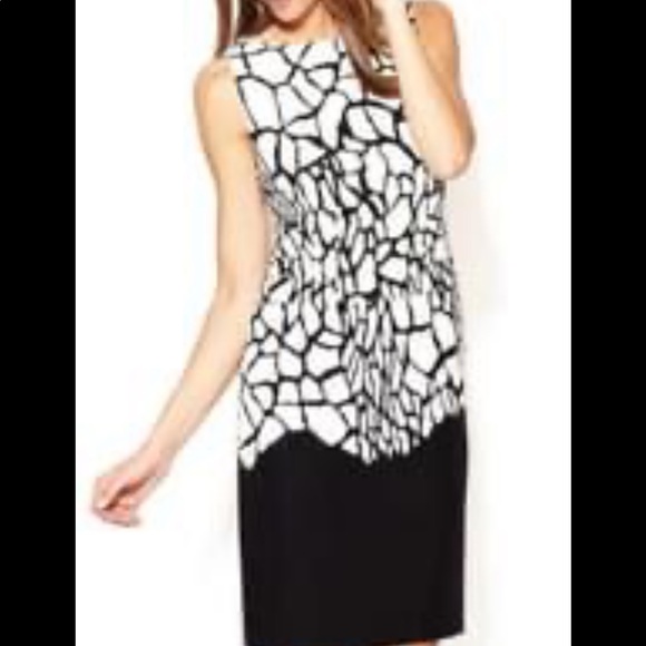 BNT Tahari Pin-tucked printed shift dress - Picture 2 of 4